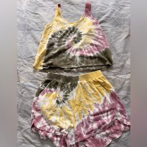 Old Navy Yellow and Pink Tie-Dye Tank Top and Sweat Shorts Set (M TOP & LG SHORT